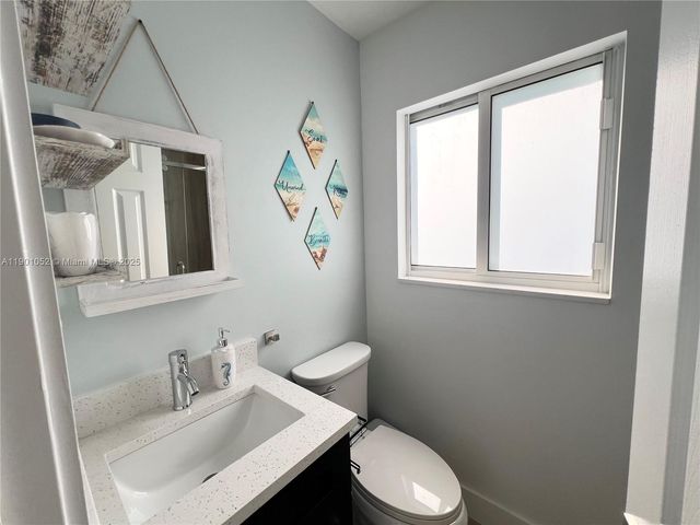 312 Elm St, Hollywood, FL 33019