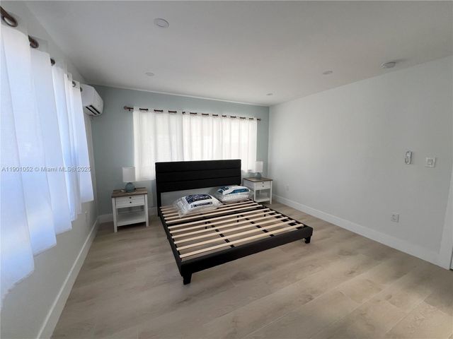 312 Elm St, Hollywood, FL 33019