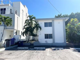 312 Elm St, Hollywood, FL 33019