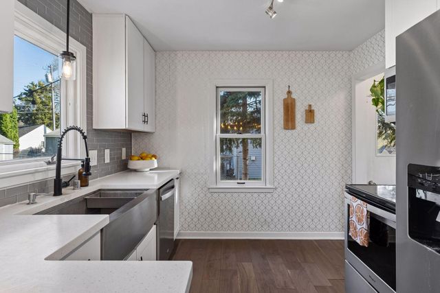 3029 Texas Avenue S, Saint Louis Park, MN 55426