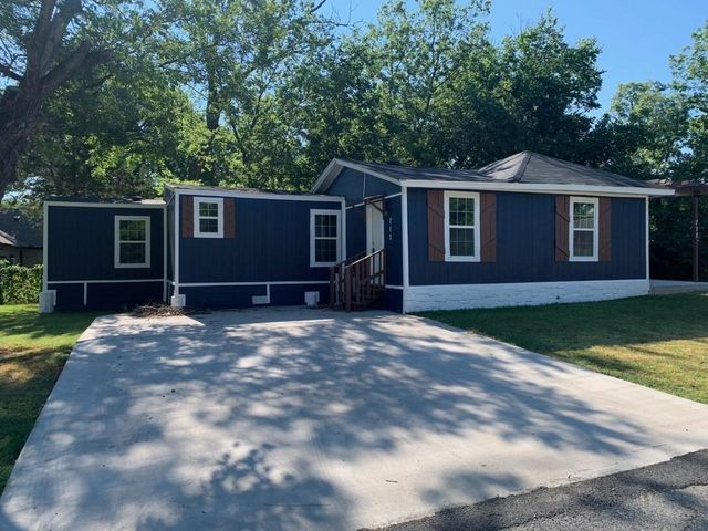712 N Barrett Avenue, Denison, TX 75020