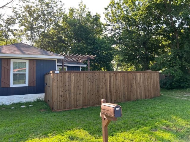 712 N Barrett Avenue, Denison, TX 75020