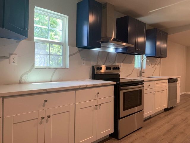712 N Barrett Avenue, Denison, TX 75020