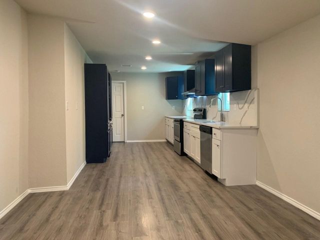 712 N Barrett Avenue, Denison, TX 75020