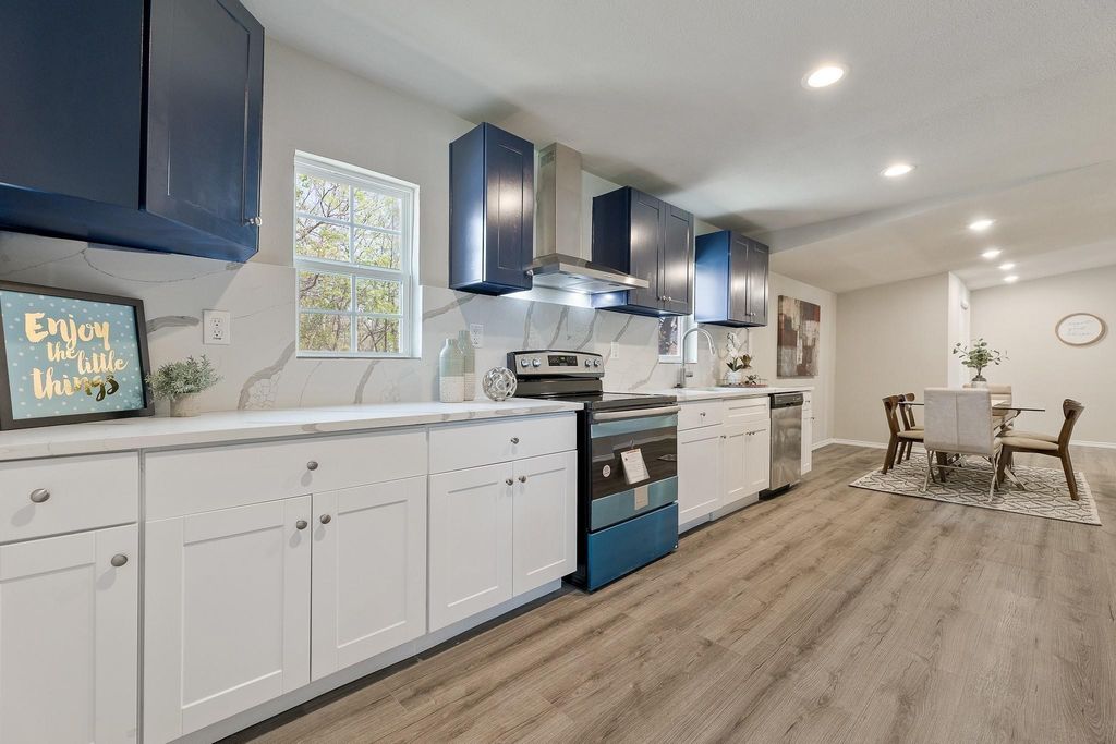 712 N Barrett Avenue, Denison, TX 75020