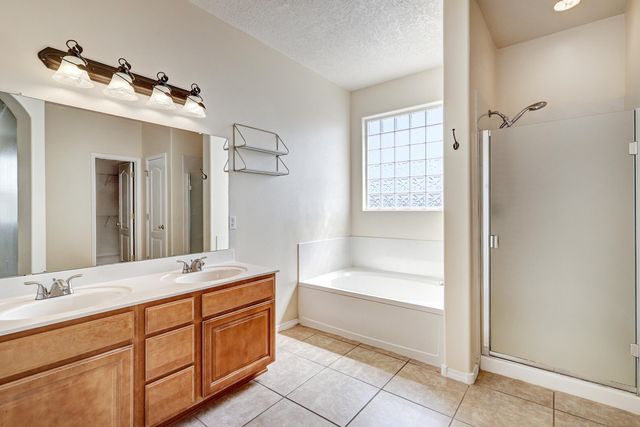 7108 Tree Line Avenue NW, Albuquerque, NM 87114