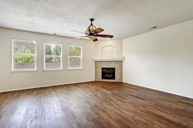 7108 Tree Line Avenue NW, Albuquerque, NM 87114