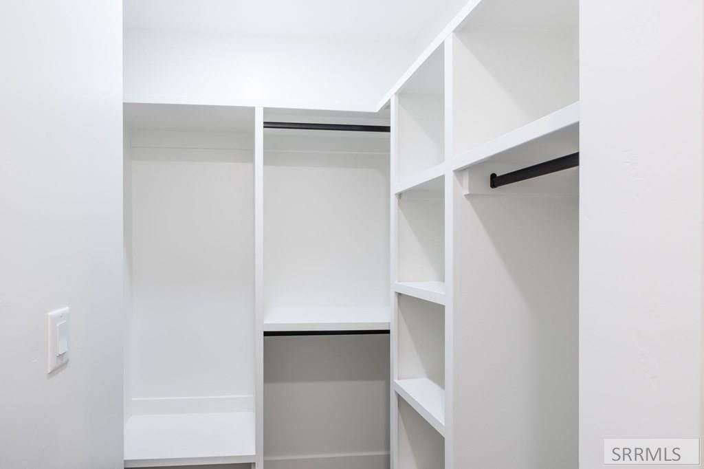 Image 17 of property listing at 676 Idaho Avenue, Sugar City, ID 83448