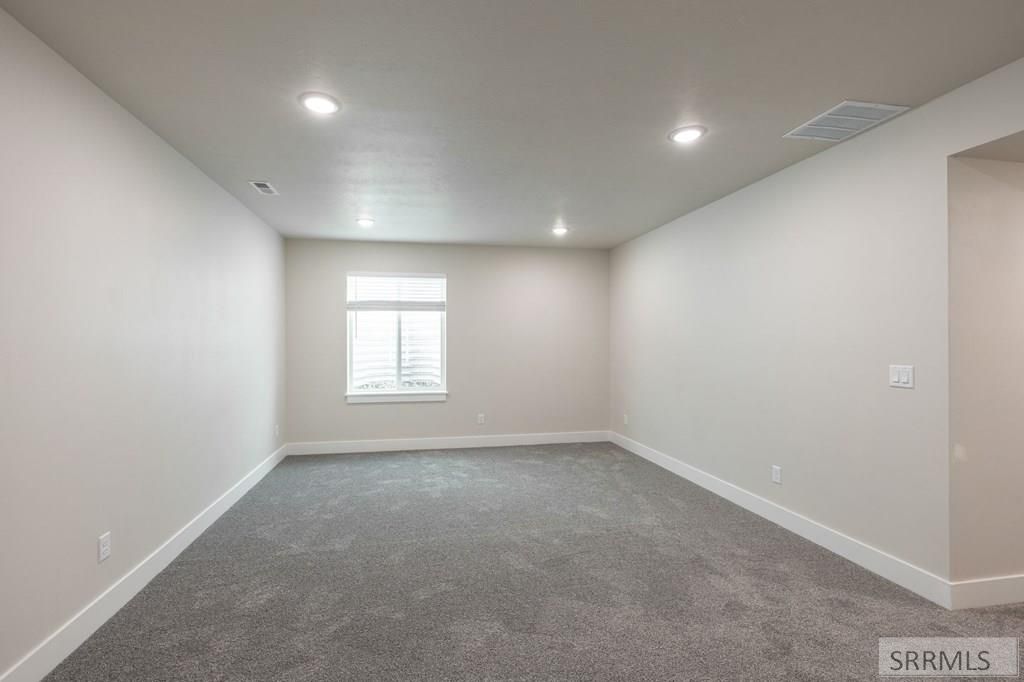 Image 22 of property listing at 676 Idaho Avenue, Sugar City, ID 83448