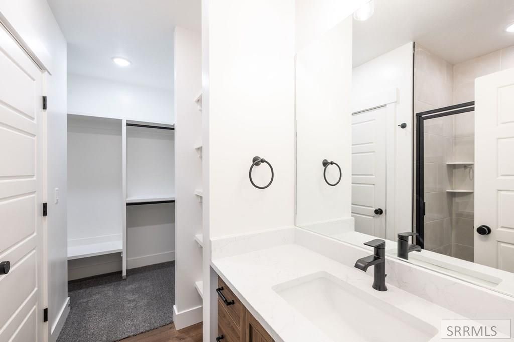 Image 32 of property listing at 676 Idaho Avenue, Sugar City, ID 83448