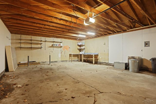 4518 Hancock Drive, Midland, MI 48462