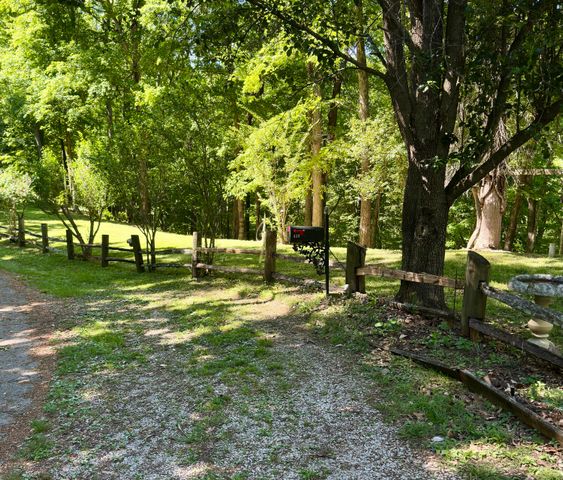 439 Eagles Bluff Road, Monticello, KY 42633