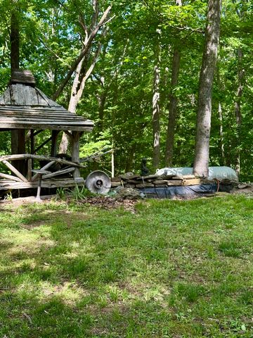 439 Eagles Bluff Road, Monticello, KY 42633