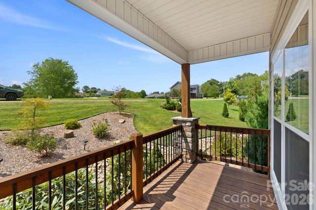 16 Enchanted Oak Lane, Alexander, NC 28701