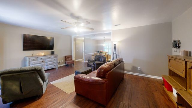 107 Bartlet Lane, Dothan, AL 36305