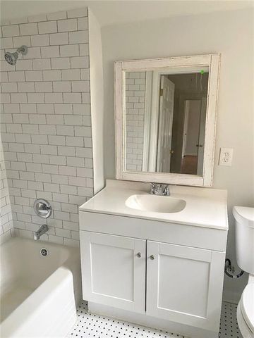 194 N Clarendon Avenue, Avondale Estates, GA 30002