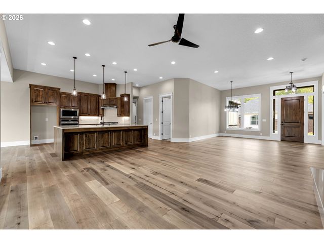 16029 Ne 180TH St, Brush Prairie, WA 98606