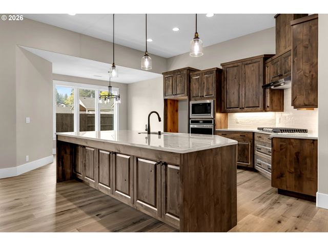 16029 Ne 180TH St, Brush Prairie, WA 98606