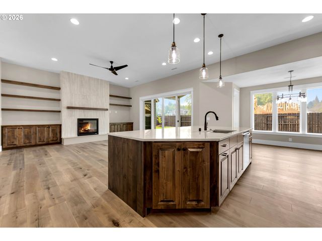16029 Ne 180TH St, Brush Prairie, WA 98606