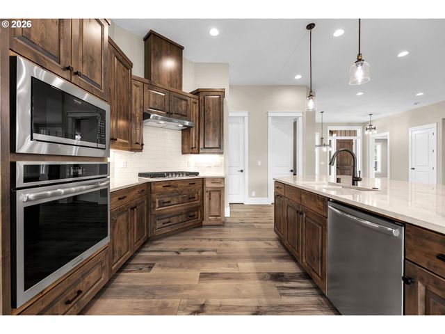16029 Ne 180TH St, Brush Prairie, WA 98606