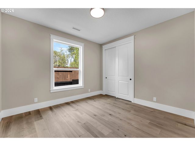 16029 Ne 180TH St, Brush Prairie, WA 98606