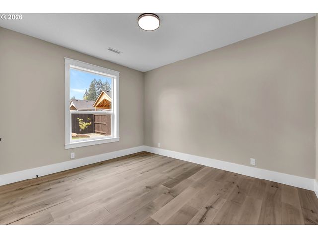 16029 Ne 180TH St, Brush Prairie, WA 98606