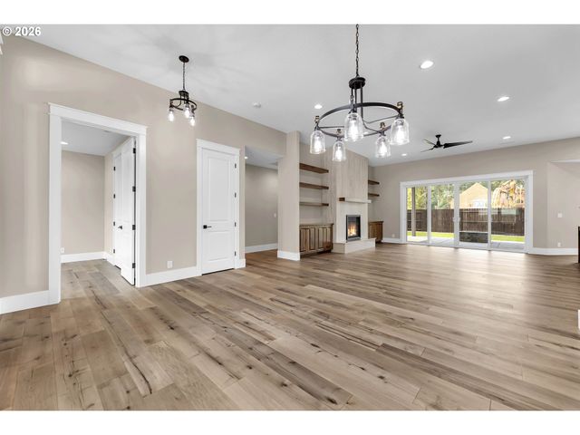 16029 Ne 180TH St, Brush Prairie, WA 98606