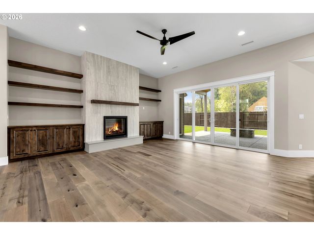 16029 Ne 180TH St, Brush Prairie, WA 98606