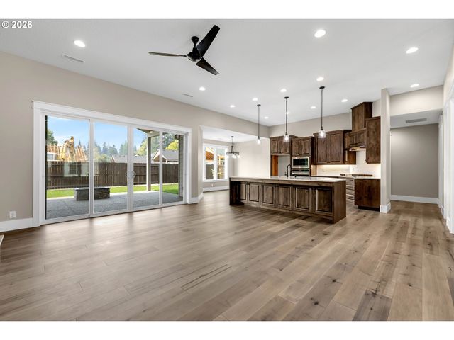 16029 Ne 180TH St, Brush Prairie, WA 98606