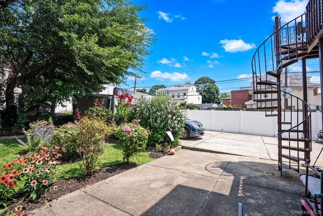 122-15 23rd Avenue, College Point, NY 11356