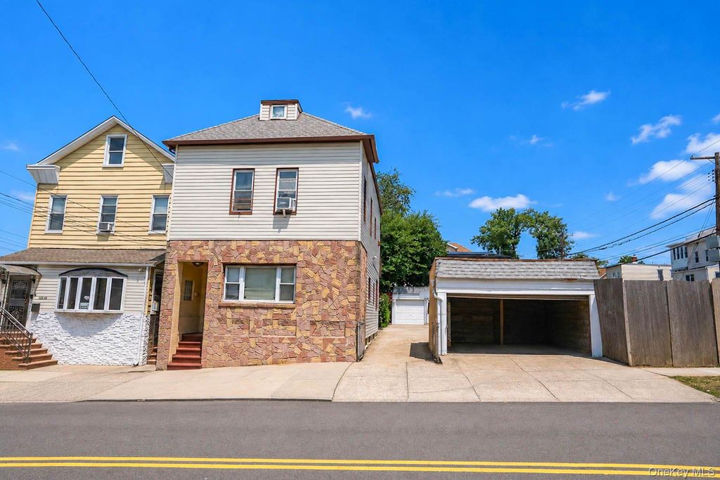 122-15 23rd Avenue, College Point, NY 11356 — photo 2