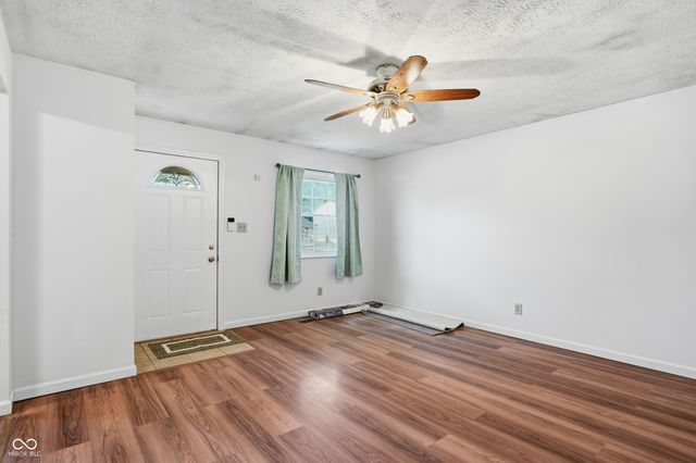 5179 Laredo Street, Indianapolis, IN 46237