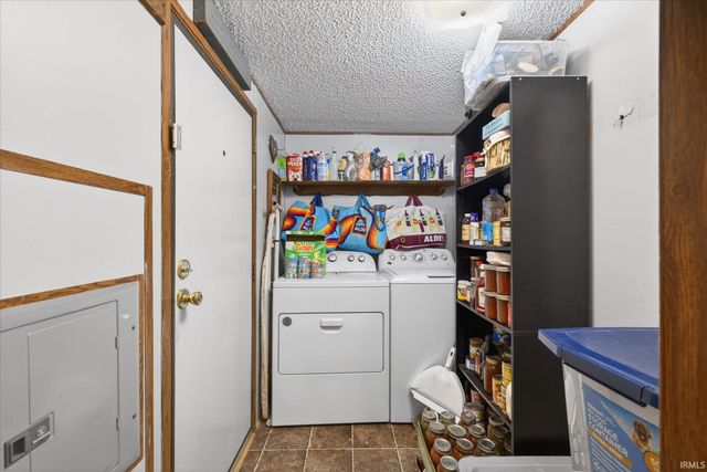 745 Vinegar Hill Road, Bedford, IN 47421