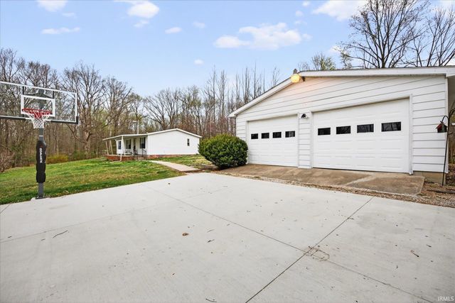 745 Vinegar Hill Road, Bedford, IN 47421