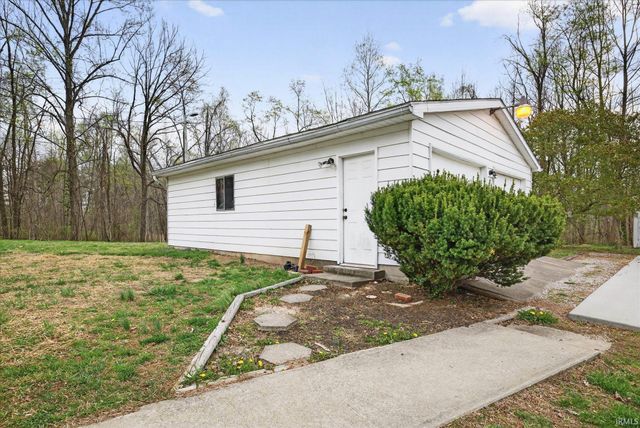 745 Vinegar Hill Road, Bedford, IN 47421