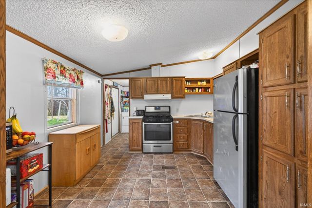 745 Vinegar Hill Road, Bedford, IN 47421