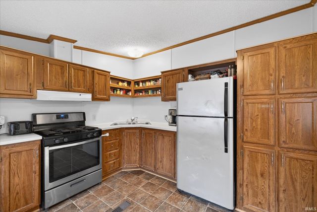 745 Vinegar Hill Road, Bedford, IN 47421