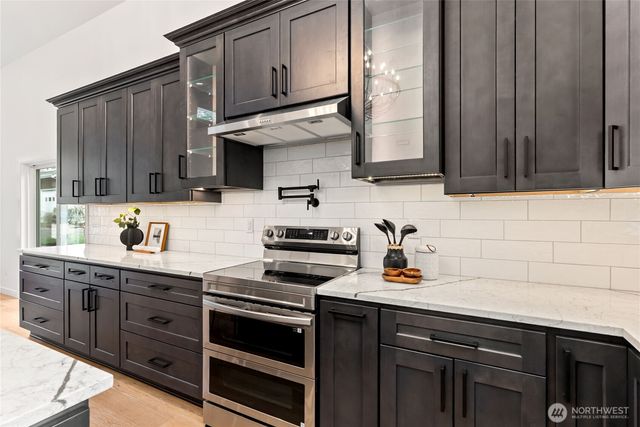 31 E Rhododendron Court, Union, WA 98592