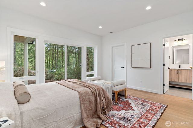 31 E Rhododendron Court, Union, WA 98592