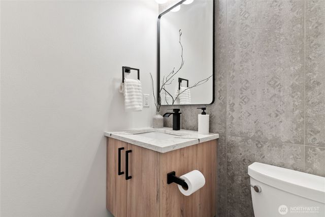 31 E Rhododendron Court, Union, WA 98592