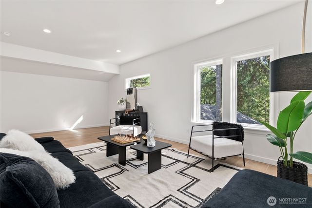 31 E Rhododendron Court, Union, WA 98592