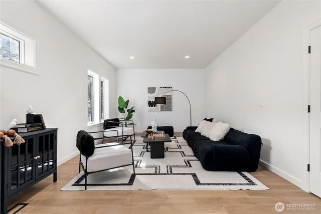 31 E Rhododendron Court, Union, WA 98592