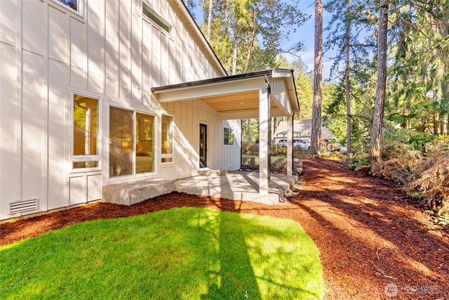 31 E Rhododendron Court, Union, WA 98592