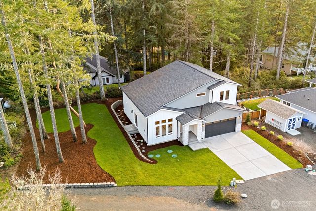 31 E Rhododendron Court, Union, WA 98592