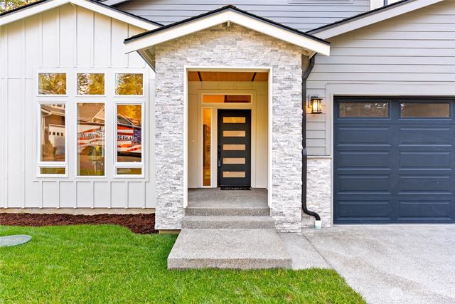 31 E Rhododendron Court, Union, WA 98592