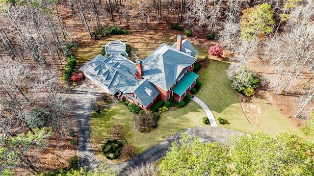 8467 Hearn Road, Chattahoochee Hills, GA 30268