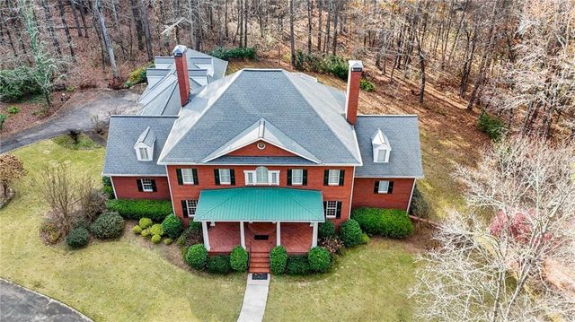 8467 Hearn Road, Chattahoochee Hills, GA 30268