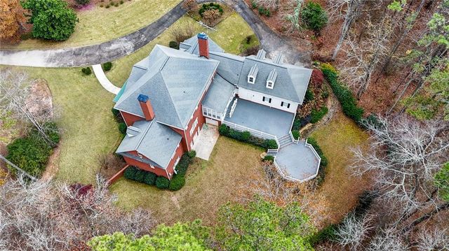 8467 Hearn Road, Chattahoochee Hills, GA 30268