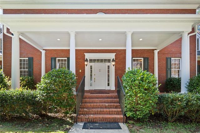 8467 Hearn Road, Chattahoochee Hills, GA 30268