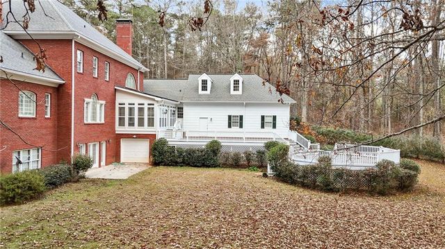 8467 Hearn Road, Chattahoochee Hills, GA 30268